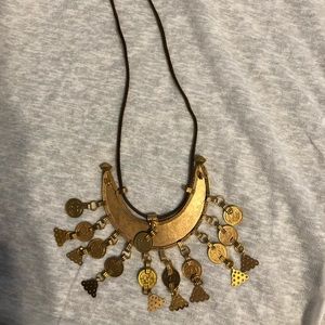 🟠 J Crew necklace.